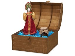 Подарочный набор: кукла фарфоровая, мед, красный
