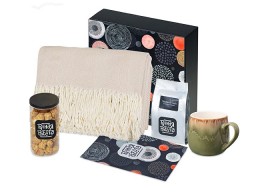 Подарочный набор «Re:y. Haven»  с пледом, кружкой и чаем