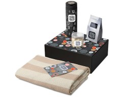 Подарочный набор «Re:y. Warm» с пледом, термосом и чаем