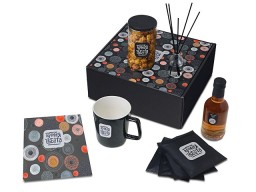 Подарочный набор «Re:y. Treat» с кружкой, сиропом и попкорном